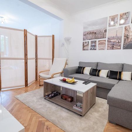 Vivid Condo By Ndk And Vitosha Blvd With Free Secured Parking And Ac Sofia Eksteriør billede