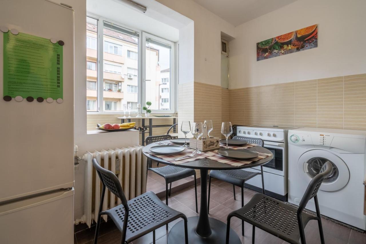 Vivid Condo By Ndk And Vitosha Blvd With Free Secured Parking And Ac Sofia Eksteriør billede